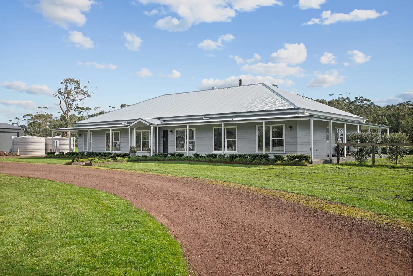 Laang Farmhouse